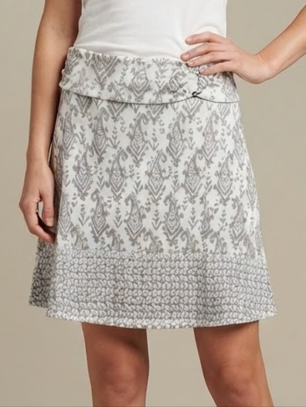 Robert Louis Gray White Ikat Print O-Ring Foldover Midi Skirt Size XL